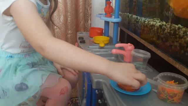 Как Мама День рождения дочки Эмили готовим торт для куклы БЭБИ БОРН детское видео смотреть онлайн
