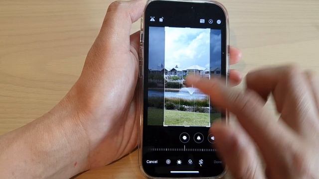 iPhone 14's/14 Pro Max: How to Crop an Image смотреть онлайн