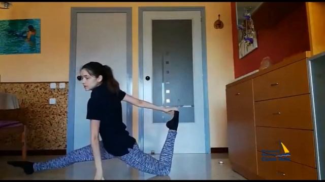 PRIMERA SESSIÓ - GIMNÀSTICA RÍTMICA смотреть онлайн