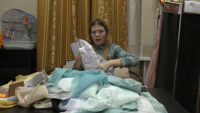 #254. Какие шторы выбрать в комнату с розово-коричневыми и темно-шоколадными с узором обоями? смотреть онлайн
