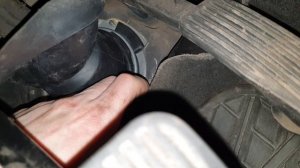 Люфт рулевого колеса вольво хс90. Снятие карданчика рулевого управления.