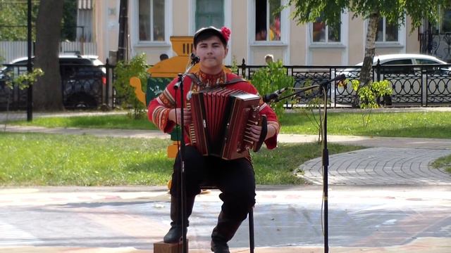 Быков Захар, песня "Деревня моя" смотреть онлайн