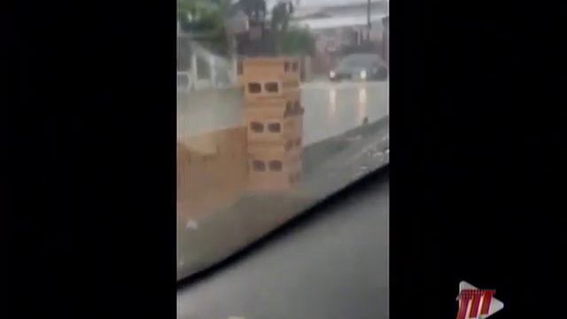 MET Office Issues Flood Warning: Citizens Urged To Take Precautions смотреть онлайн