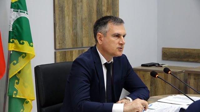Гаджалиев Радик Ризванович глава с. Куркент выступает на совещании района смотреть онлайн