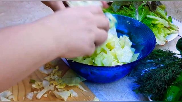 Вкусный салат с мидиями, айсбергом,апельсинами и авокадо . смотреть онлайн