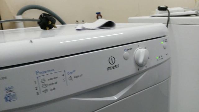 Indesit IDS105 slimline dishwasher test at BHF смотреть онлайн