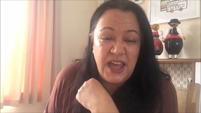 PERSONALISED STACK OF BOOK - SUPER EASY DIY - VANILLA & CANELA смотреть онлайн