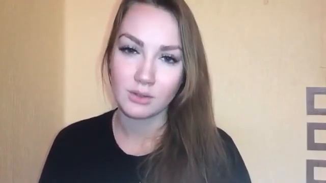 Девушка красиво читает стих о маме. смотреть онлайн