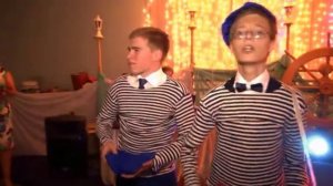 А где-то в Крыму...девочка в розовом сарафане