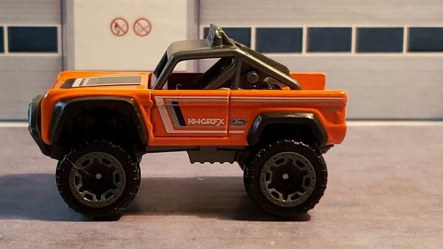 HOT WHEELS FORD BRONCO GARY'S DIE-CAST COLLECTION смотреть онлайн