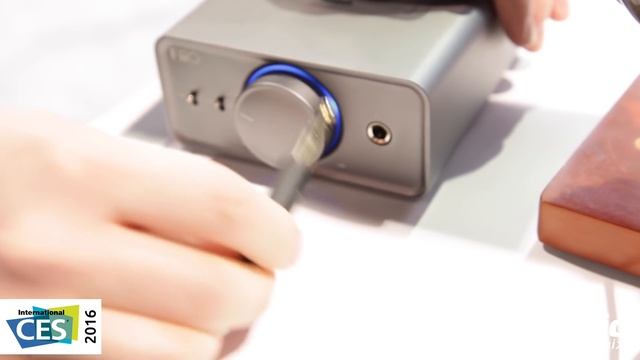 Fiio K5 Headphone Amplifier | CES 2016 смотреть онлайн