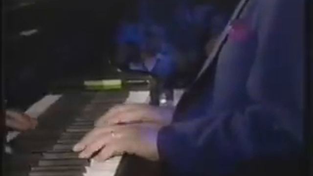 Tommy Flanagan Plays J.J. Johnson's "Lament" смотреть онлайн