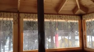 Зимняя закрытая беседка на даче