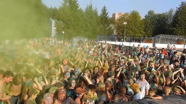 Фестиваль красок «Холи» // РИАМО в Подольске смотреть онлайн