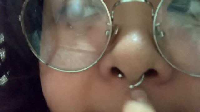 HOW TO: Flip Septum Jewellery Up/Down (For small nostrils or flat noses) смотреть онлайн
