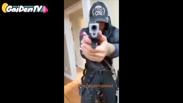 Девушки, которые любят оружие, поддержали флэшмоб с нижним бельем смотреть онлайн