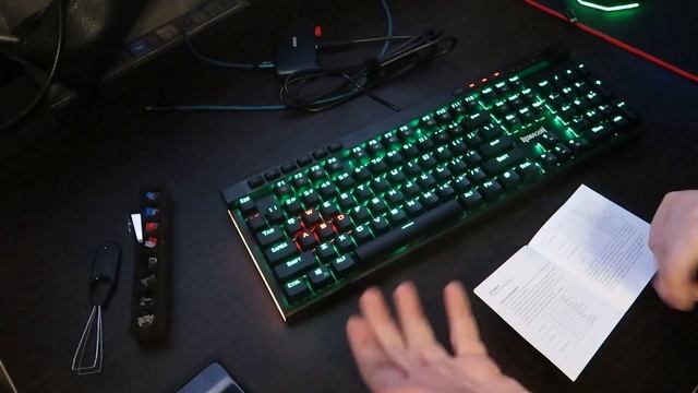 Redragon K580 Vata RGB controls Tutorial смотреть онлайн