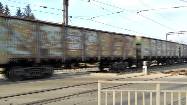 ГРУЗОВОЙ ПОЕЗД ЕДЕТ ПО ГОРОДУ смотреть онлайн