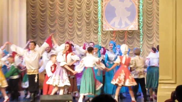 Заключительный номер ансамбля "Метелица" 30.05.2016 г.Новосибирск смотреть онлайн