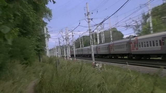 ЧС2Т-1052 с поездом №227 Санкт-Петербург - Новороссийск смотреть онлайн
