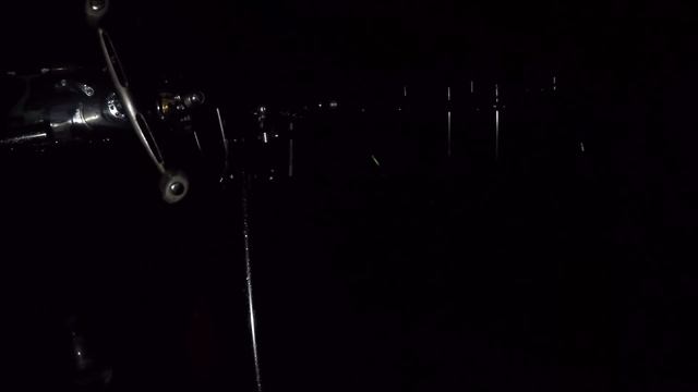 РЫБАЛКА в НЕПОГОДУ с ЗАКИДУШКАМИ. Ловля С ЛОДКИ на ПОПЛАВОК #11 смотреть онлайн