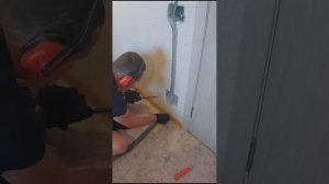 Как перенести розетки скрытым способом без штробореза | электропроводка в квартире