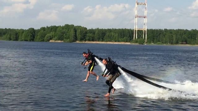 Пробежка по воде на Jetlev-Flyer смотреть онлайн