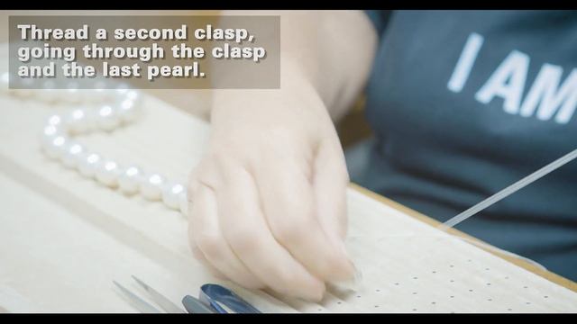 How it Works: Pearl Stringing смотреть онлайн