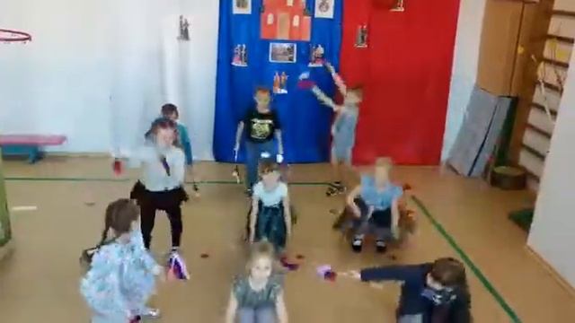 Танец детей в детском саду на день Народного Единства смотреть онлайн