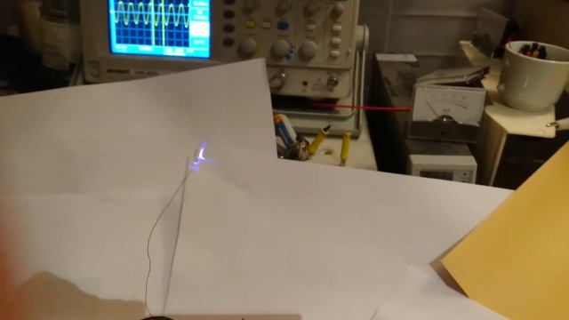 Teslacoil a replication of Tinselkoala amazing 220 bulb lighting смотреть онлайн