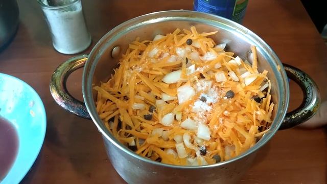 Тушеная скумбрия с овощами в два раза дешевле магазинной. смотреть онлайн