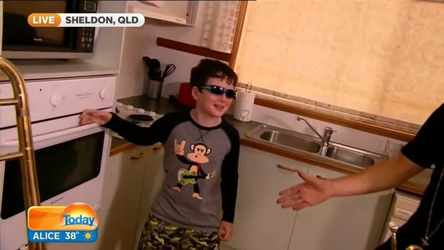 Пока мамы нет дома смотреть онлайн