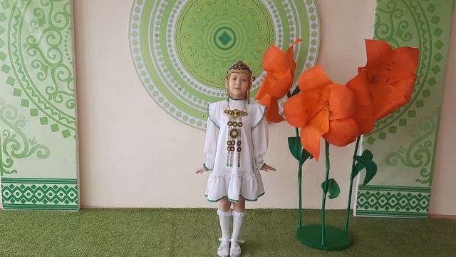 Тихонова Амелия 6 лет, Валерий Карачаев "Стих о Якутии" МБДОУ ЦРР дс-1 "Сардаана" г.Покровск смотреть онлайн