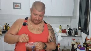 Как сделать ликвид ,бустер на карпа в домашних условиях. Жидкая прикормка на карпа. #карпфишинг