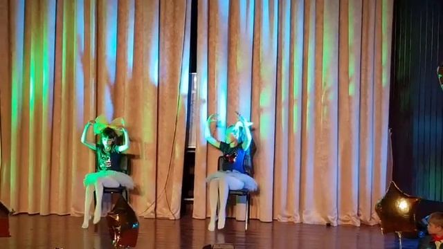 Зажигательный танец девочек смотреть онлайн