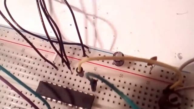 Attiny2313 поёт песни с SD карты. смотреть онлайн