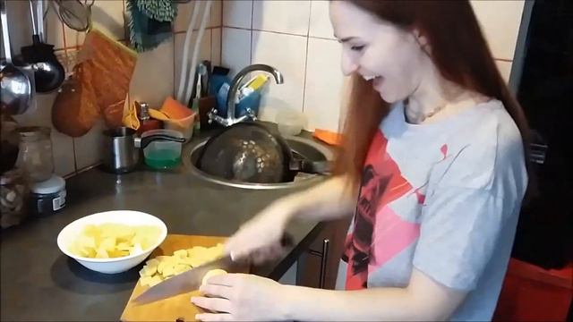 Девушка vs молоток смотреть онлайн