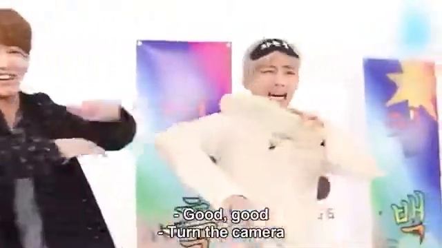 Тэхён и Чонгук танец с тапками /bts смотреть онлайн