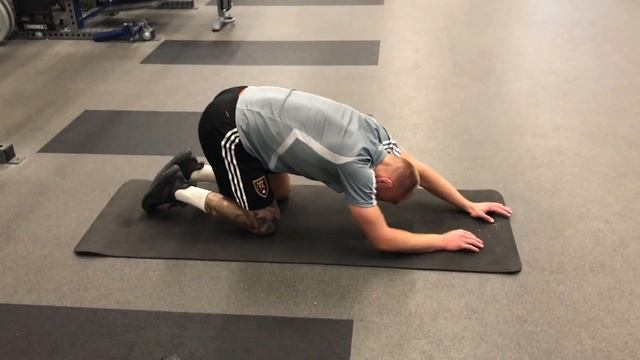 A Full Training Day For A Professional Footballer | Training Footage, Gym Workout + Game Highlights смотреть онлайн