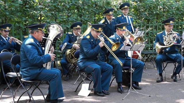 Краковяк. Военный духовой оркестр в Летнем Саду Санкт-Петербурга. 2015 смотреть онлайн