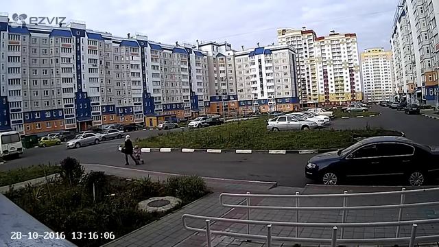 Видеокамера EZVIZ C3C Пример видео днем смотреть онлайн