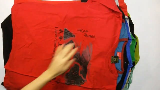 0176 t-shirts mens extra 3пак - муж футболки экстра англ 10кг 9.5€/кг 50шт смотреть онлайн