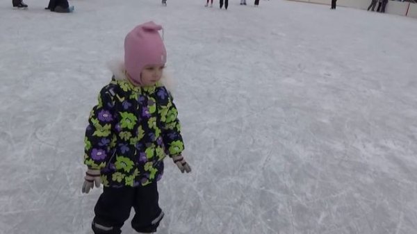 Фигурное катание видео дети 4 года. Результат полгода занятий в секции. 4 Year-Old Figure Skater
