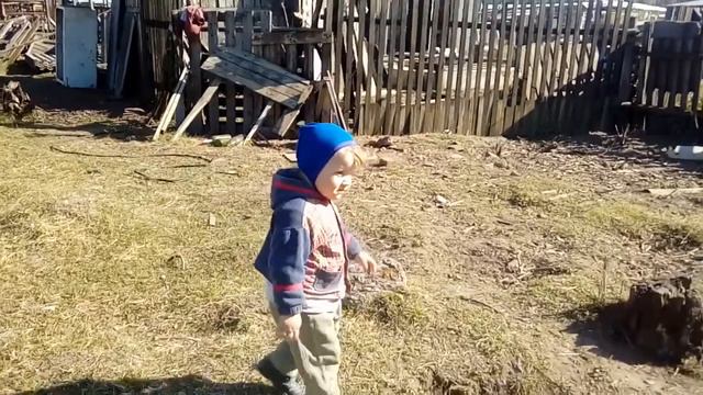 Девочки гуляют по хозяйству смотреть онлайн