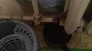 Как снять батарею. Чугунная батарея её замена.