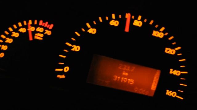Mercedes-Benz C320 Acceleration смотреть онлайн