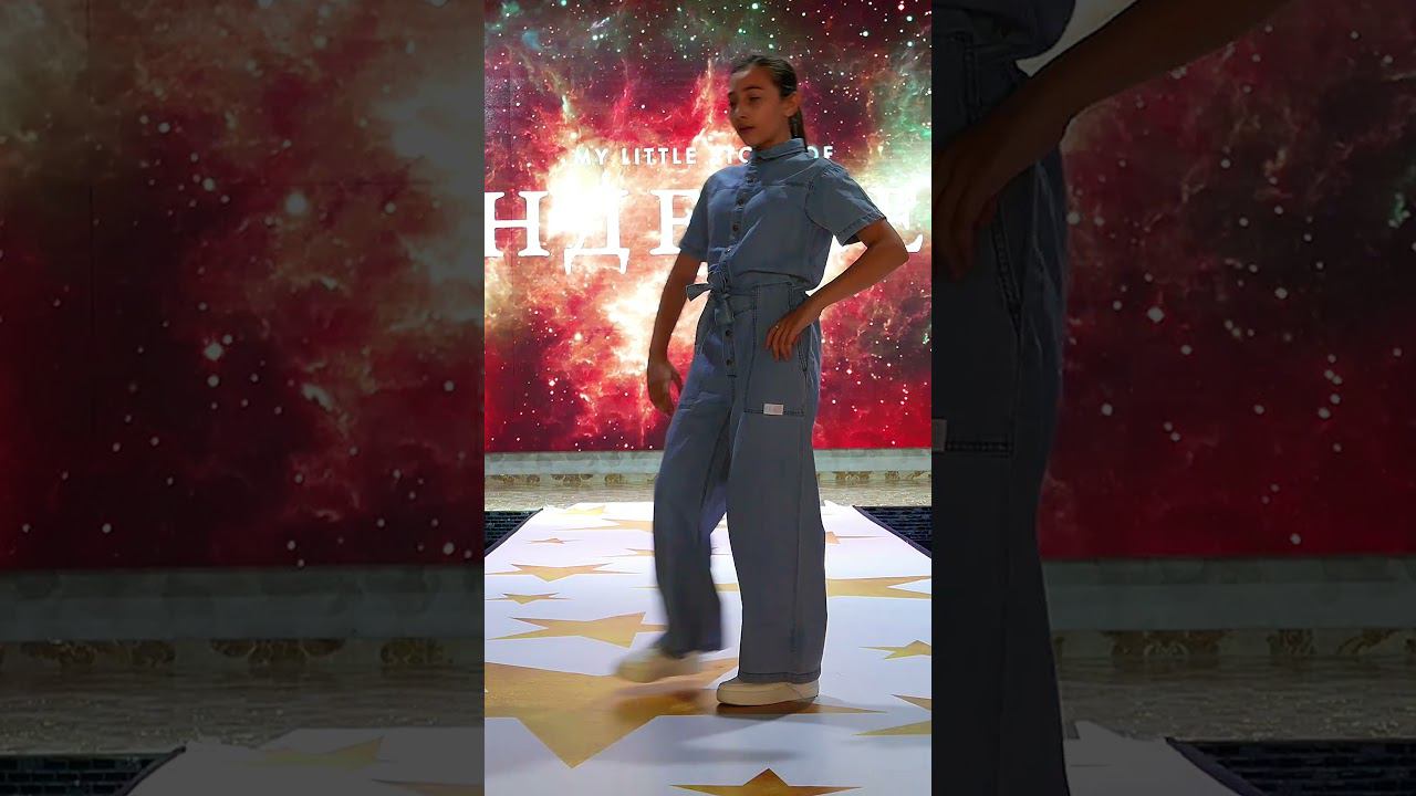 Runway Angelina fashion show in a denim combo #kidsmodelshow #kidsfashion #kidsfashionshow смотреть онлайн