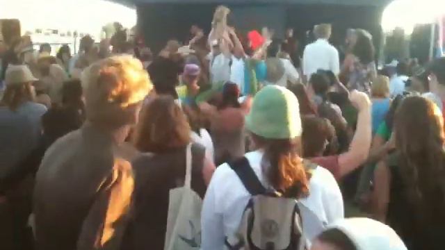 Diego's Umbrella at Harmony 2010 Hava Nagela смотреть онлайн