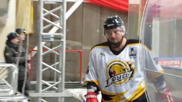 "Рысь" остается в меньшинстве. Sports.ru смотреть онлайн