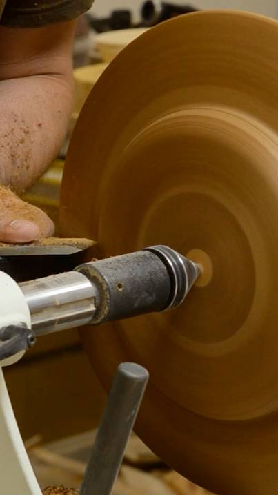 Точение деревянной тарелки | Токарный резец Мейсель по дереву PWT-025 Woodwork | Сталь HSS M2 Cryo смотреть онлайн